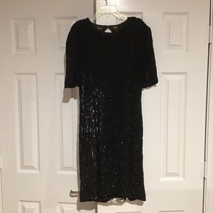 HOT BUY:  SEQUINED HOLIDAY PARTY DRESS 👗 👗 👗